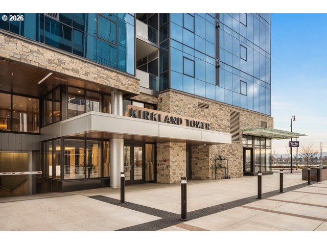 590 WATERFRONT WAY 901