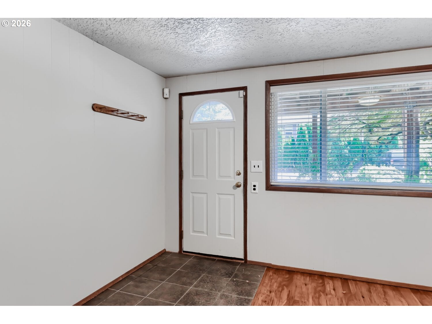 170 NE KANE DR