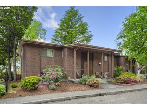 11490 SW CROWN DR 1 King City OR 97224
