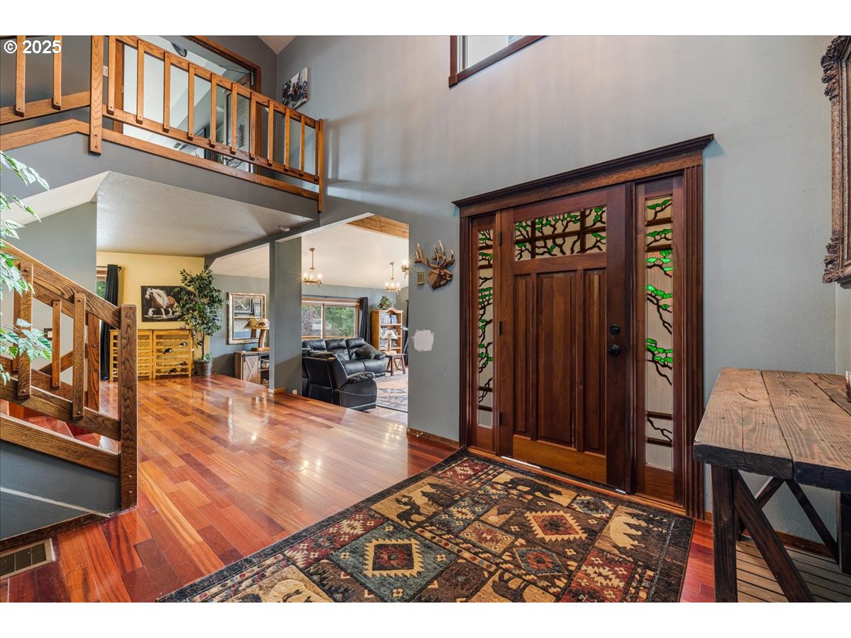 25776 S HIGHWAY 211