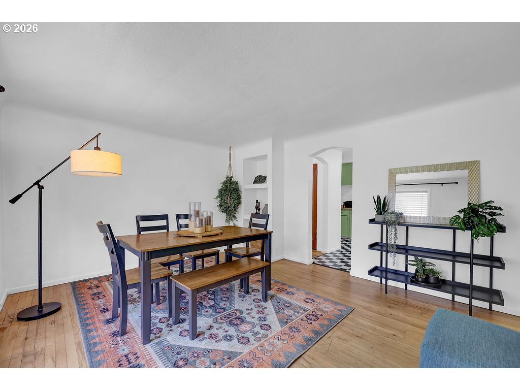 2045 W 18TH AVE