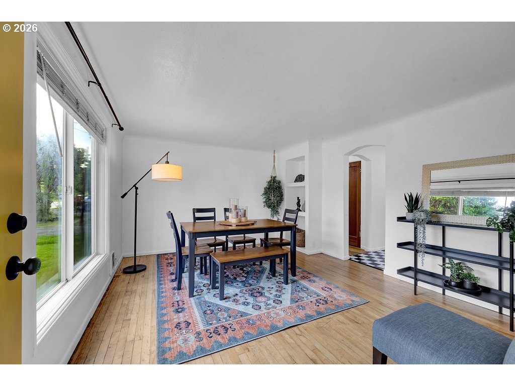 2045 W 18TH AVE