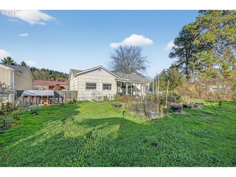 Tiny photo for 48386 Jasper Dr, Oakridge, OR 97463 (MLS # 170107794)