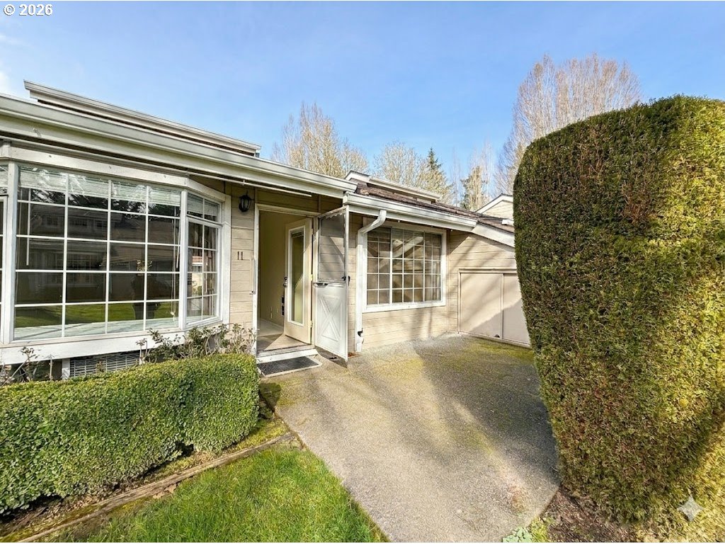 13775 SW Scholls Ferry RD SW 11