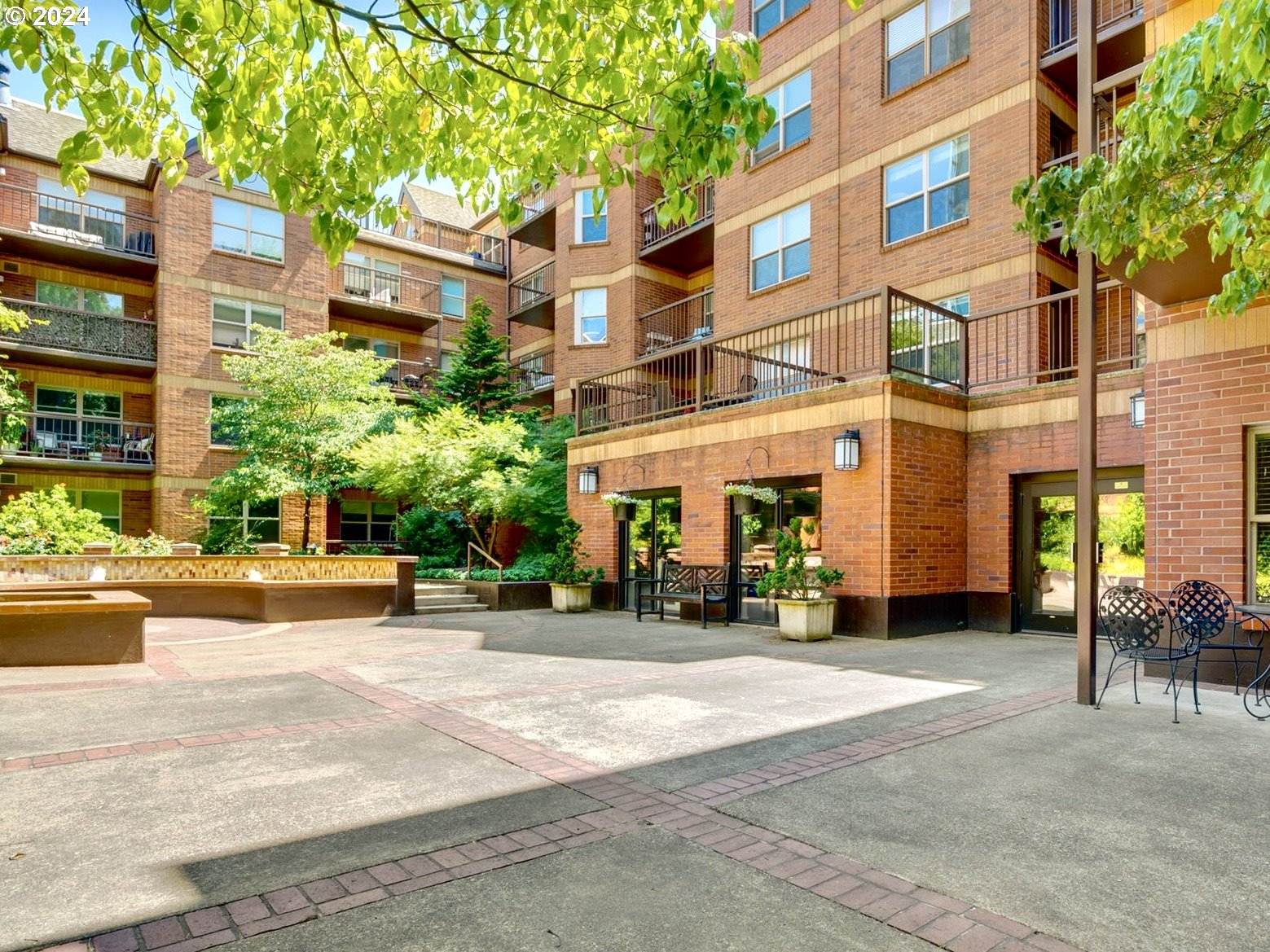 1500 SW PARK AVE 206