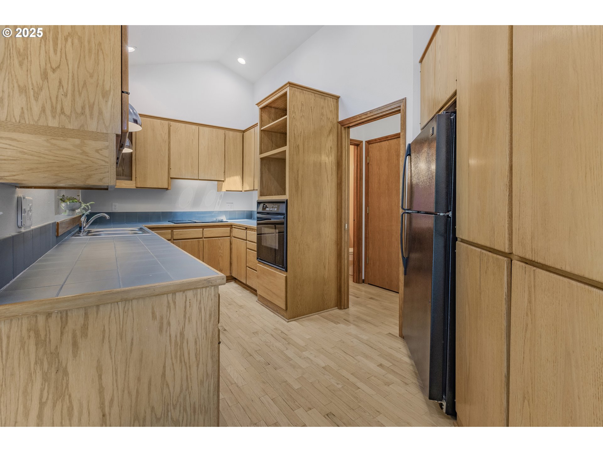 Cottage Grove, Oregon 97424, United States, 3 Bedrooms Bedrooms, ,3 BathroomsBathrooms,Residential,Active,151897