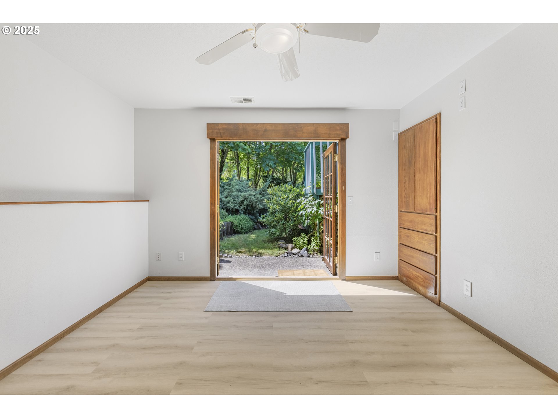 Cottage Grove, Oregon 97424, United States, 3 Bedrooms Bedrooms, ,3 BathroomsBathrooms,Residential,Active,151897