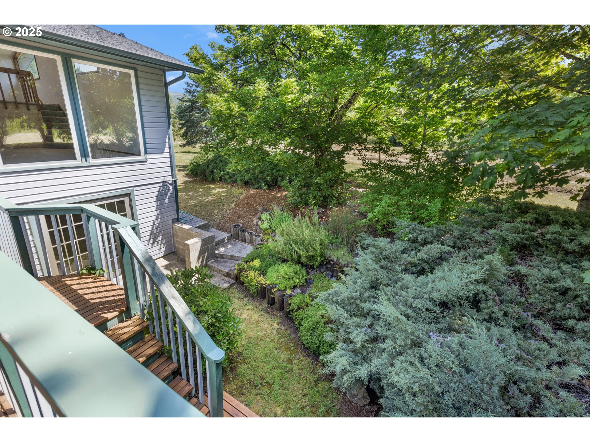 Cottage Grove, Oregon 97424, United States, 3 Bedrooms Bedrooms, ,3 BathroomsBathrooms,Residential,Active,151897