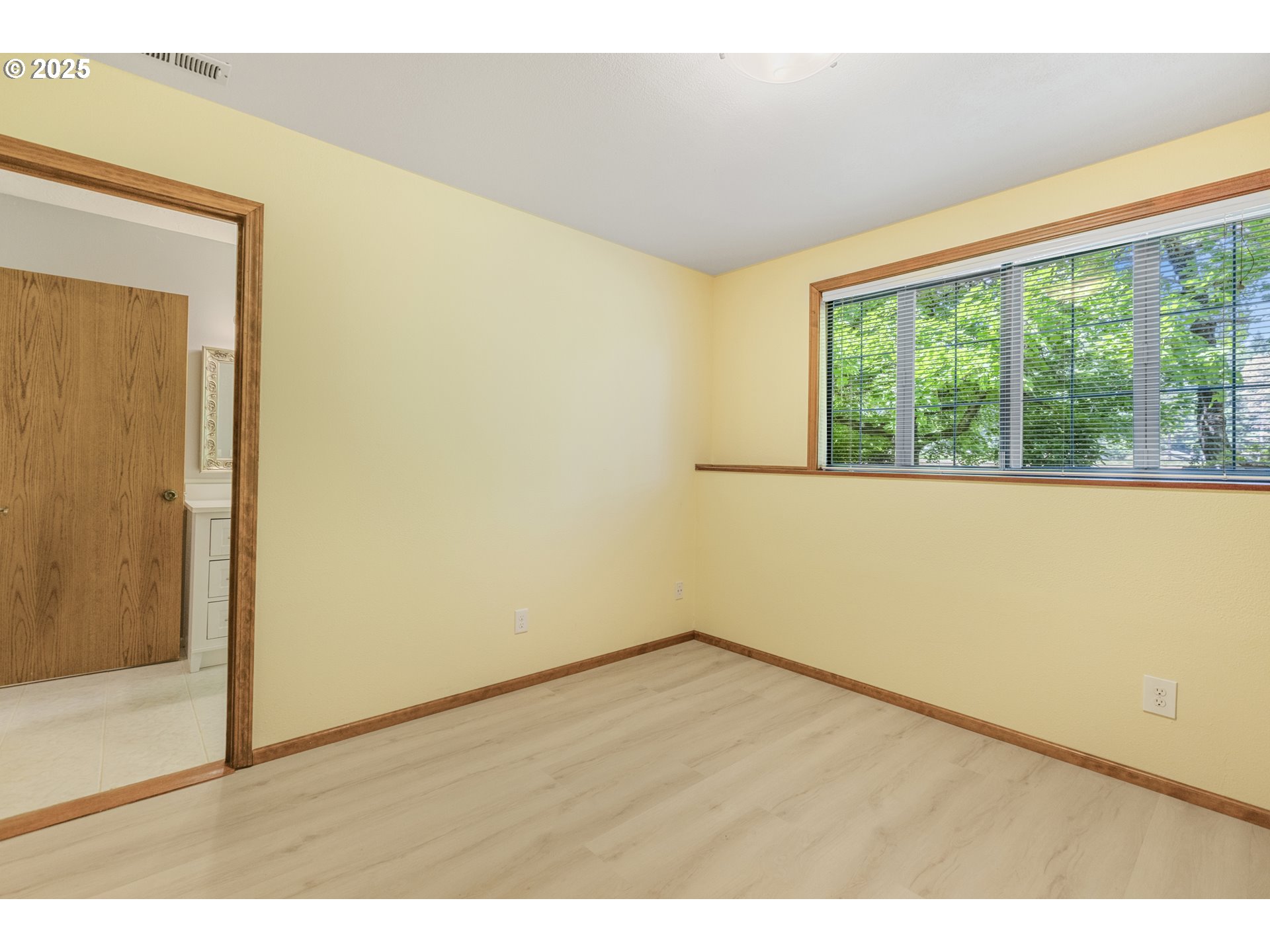 Cottage Grove, Oregon 97424, United States, 3 Bedrooms Bedrooms, ,3 BathroomsBathrooms,Residential,Active,151897