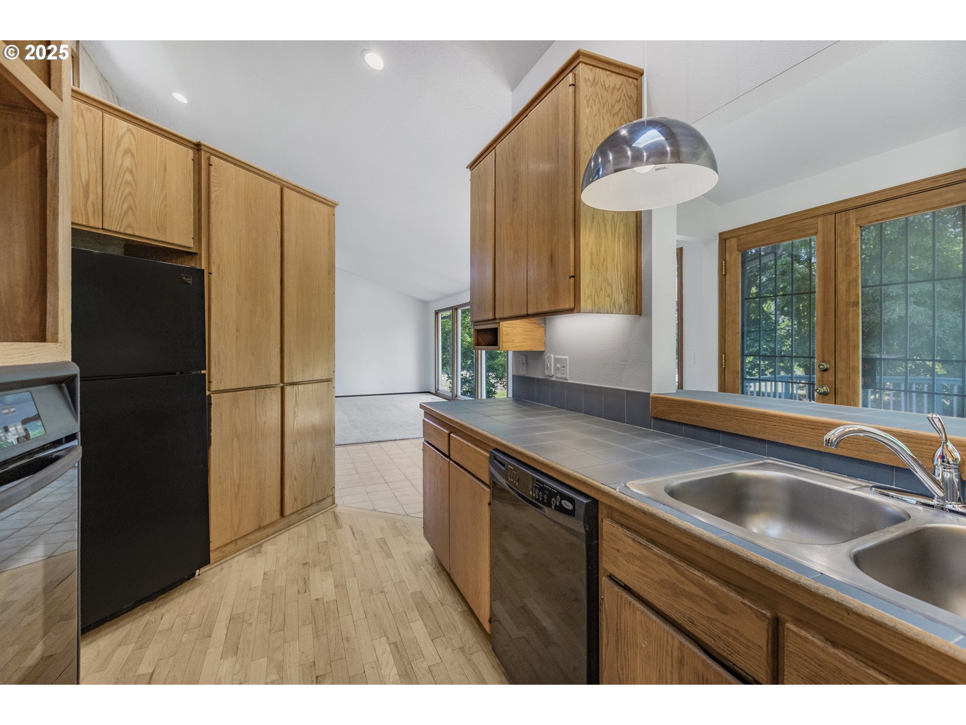 Cottage Grove, Oregon 97424, United States, 3 Bedrooms Bedrooms, ,3 BathroomsBathrooms,Residential,Active,151897