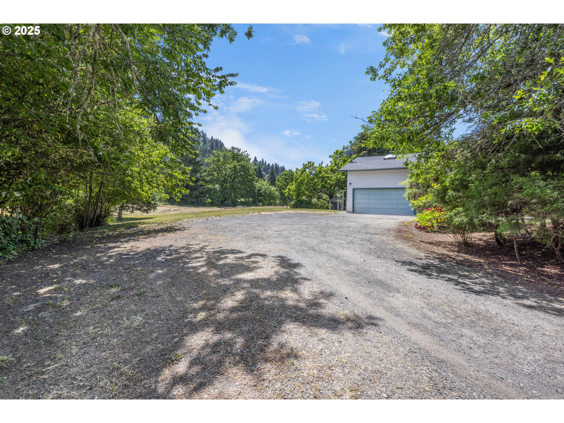 Cottage Grove, Oregon 97424, United States, 3 Bedrooms Bedrooms, ,3 BathroomsBathrooms,Residential,Active,151897