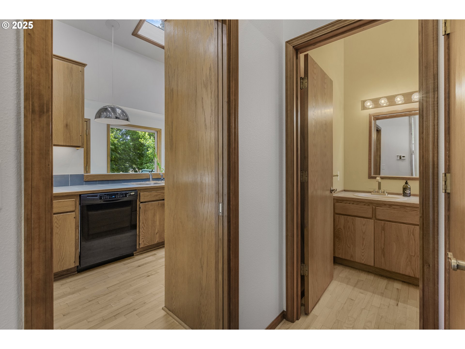 Cottage Grove, Oregon 97424, United States, 3 Bedrooms Bedrooms, ,3 BathroomsBathrooms,Residential,Active,151897