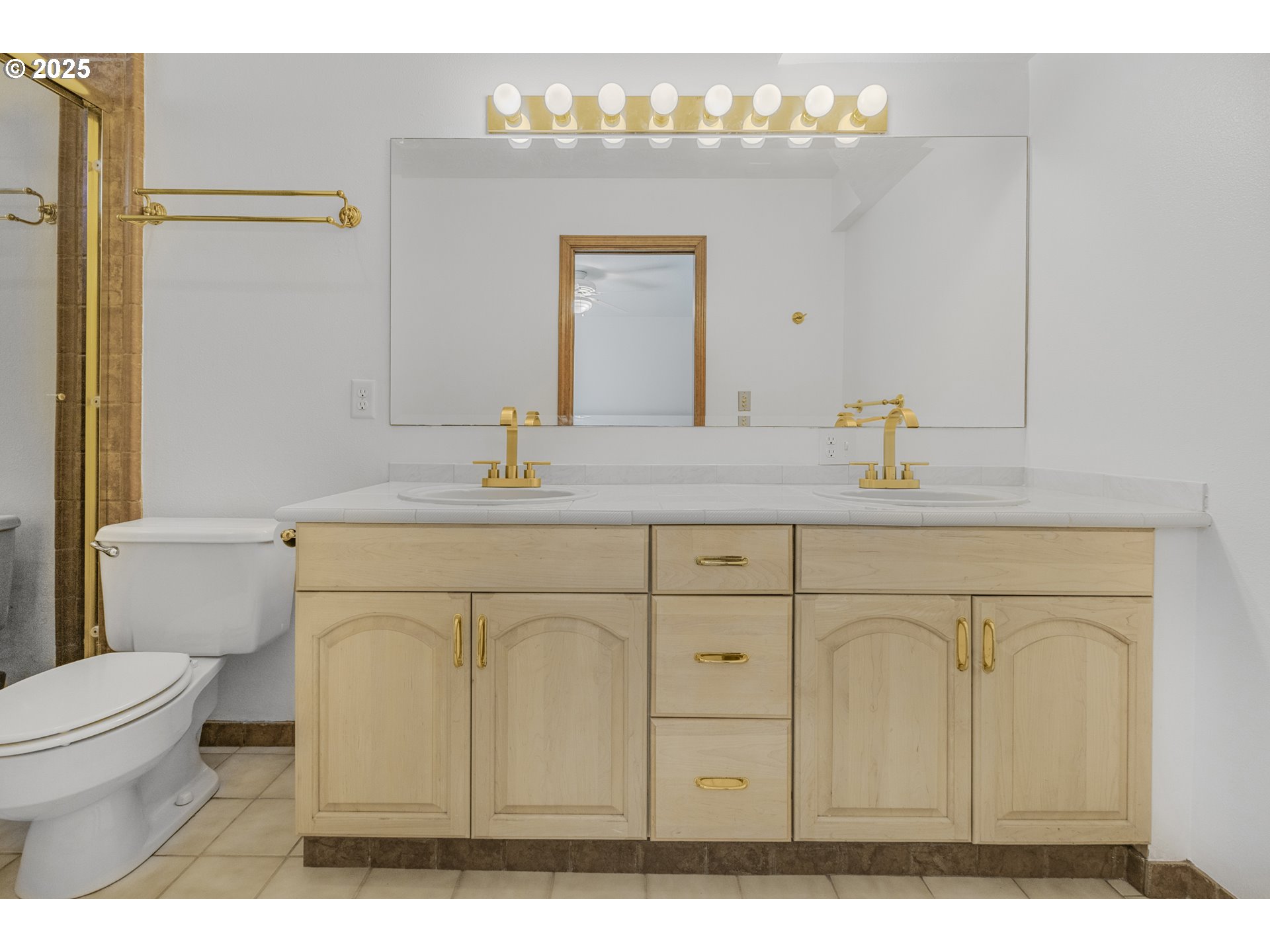 Cottage Grove, Oregon 97424, United States, 3 Bedrooms Bedrooms, ,3 BathroomsBathrooms,Residential,Active,151897