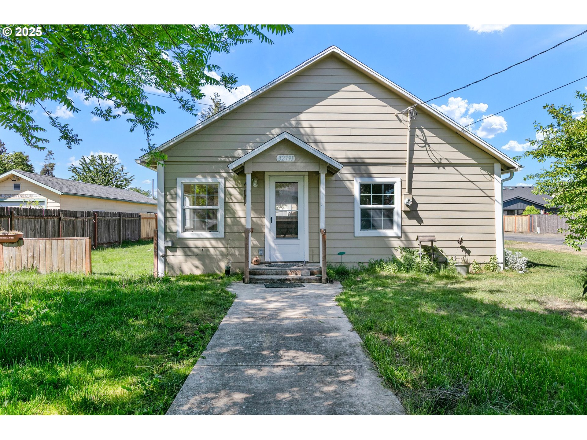 32791 E LINCOLN WAY