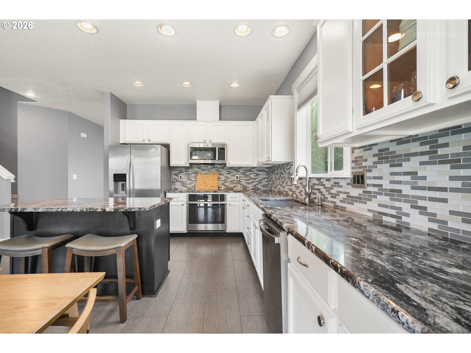 364 NE 20TH AVE