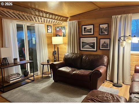 19605 RIVER RD 104 Gladstone OR 97027