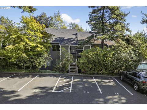 44 EAGLE CREST DR 18 Lake Oswego OR 97035