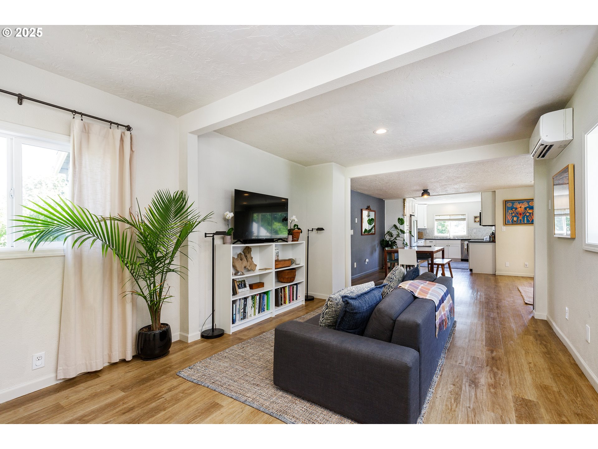 214 TERRACE AVE