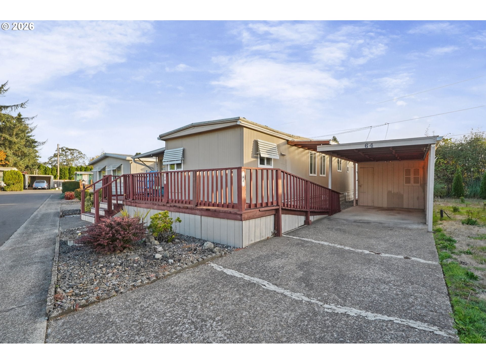 501 DIVISION AVE 64