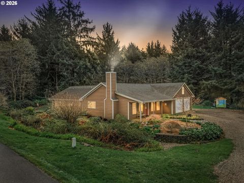 150 NE STARR CREEK DR Yachats OR 97498