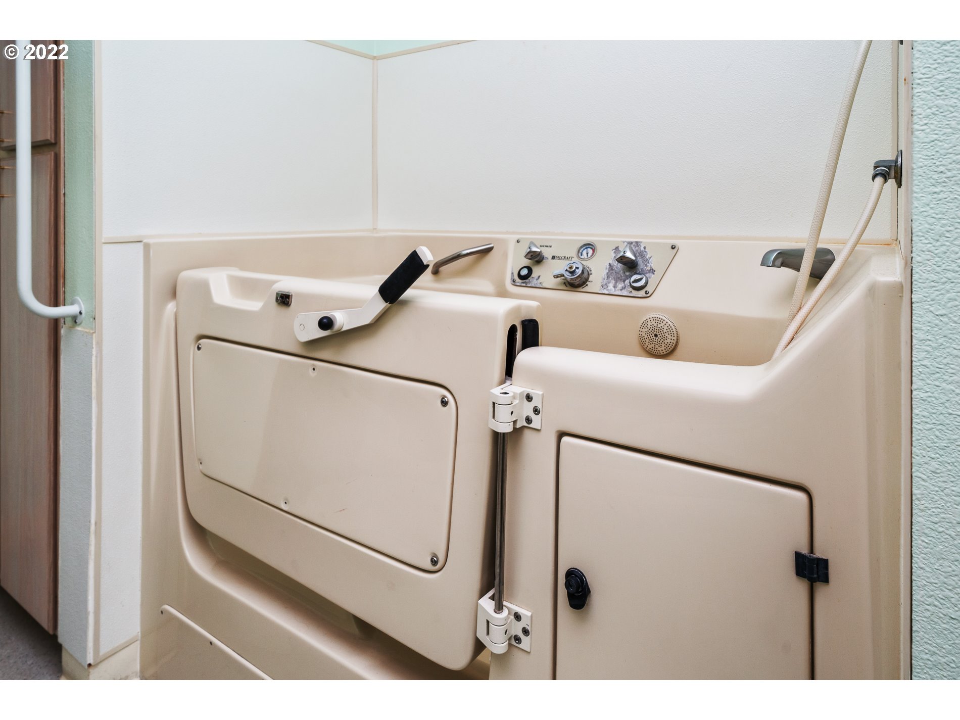 Nehalem, Oregon 97131, United States, ,Commercial,Pending,75028