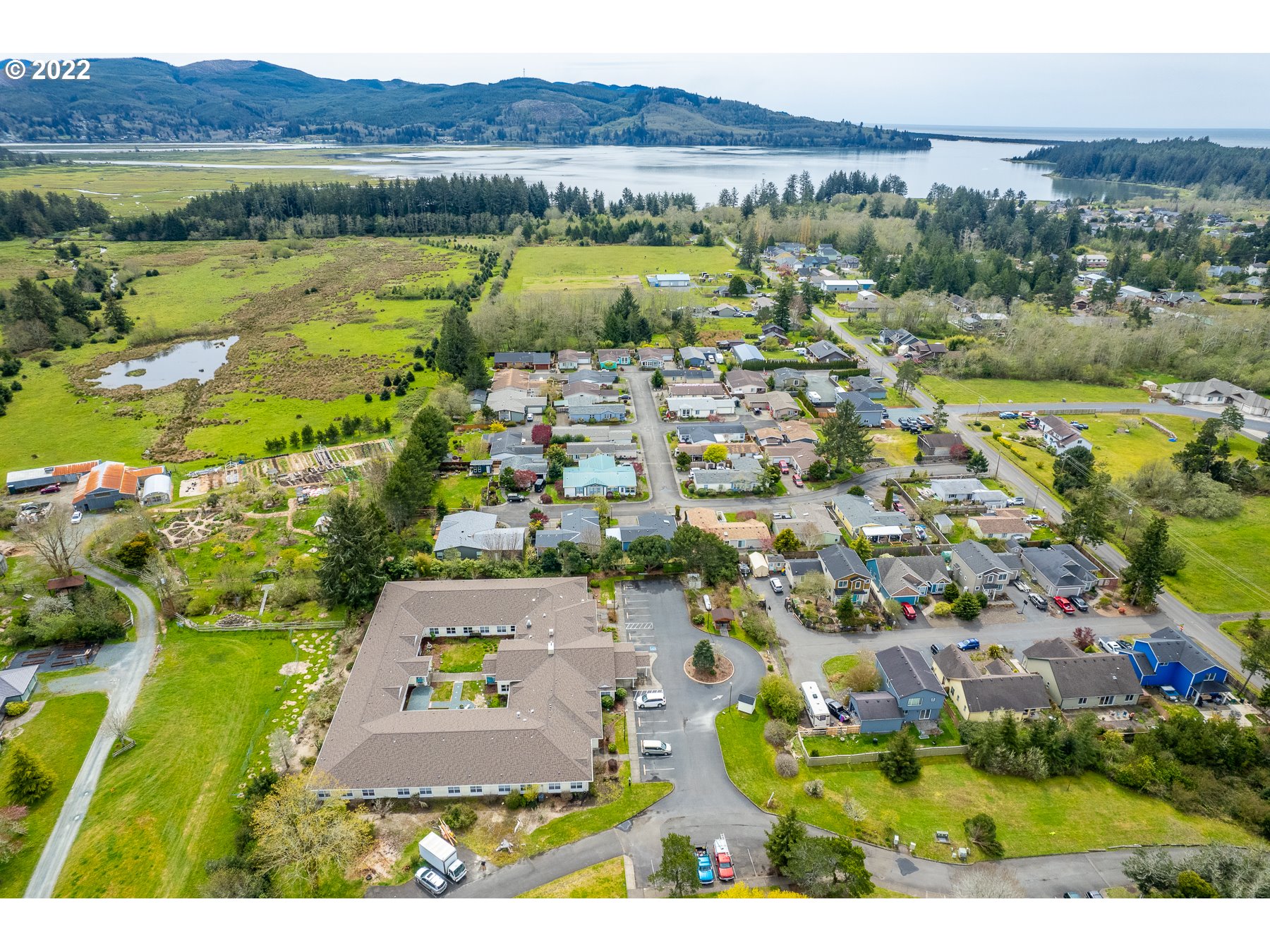 Nehalem, Oregon 97131, United States, ,Commercial,Pending,75028