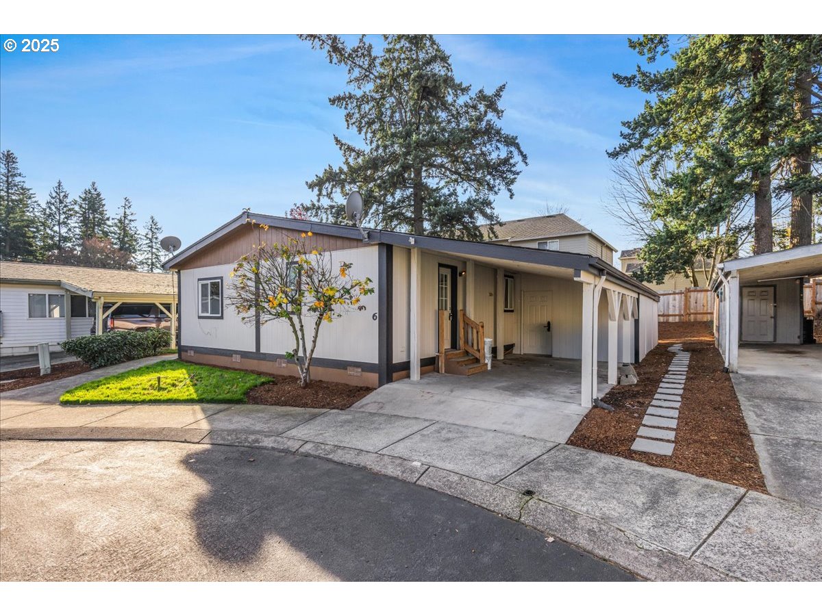 12323 SE HOLGATE BLVD 6