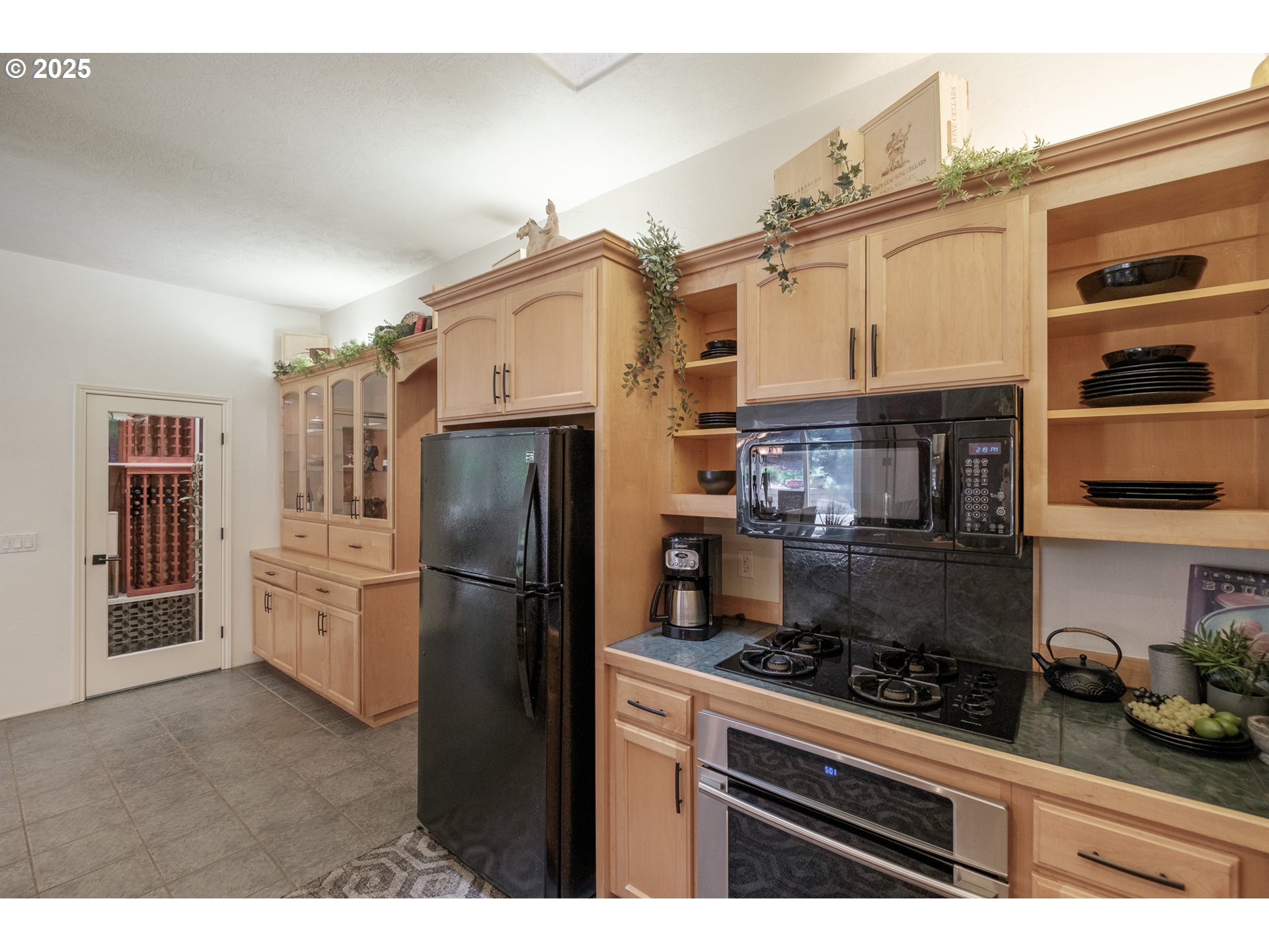 Salem, Oregon 97306, United States, 3 Bedrooms Bedrooms, ,2 BathroomsBathrooms,Residential,Active,120226