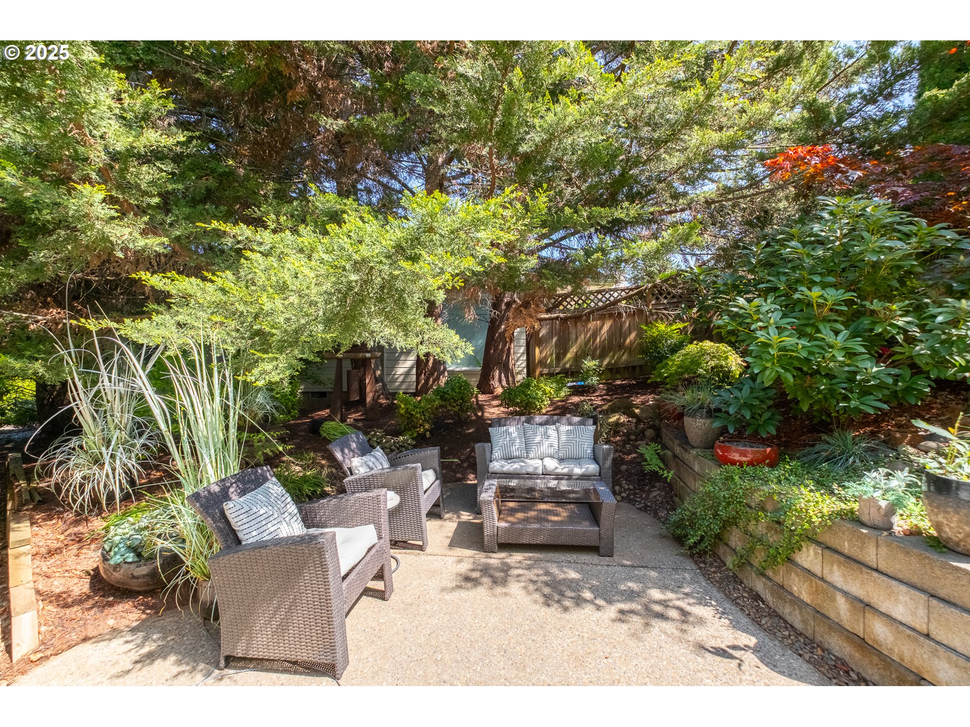 Salem, Oregon 97306, United States, 3 Bedrooms Bedrooms, ,2 BathroomsBathrooms,Residential,Active,120226