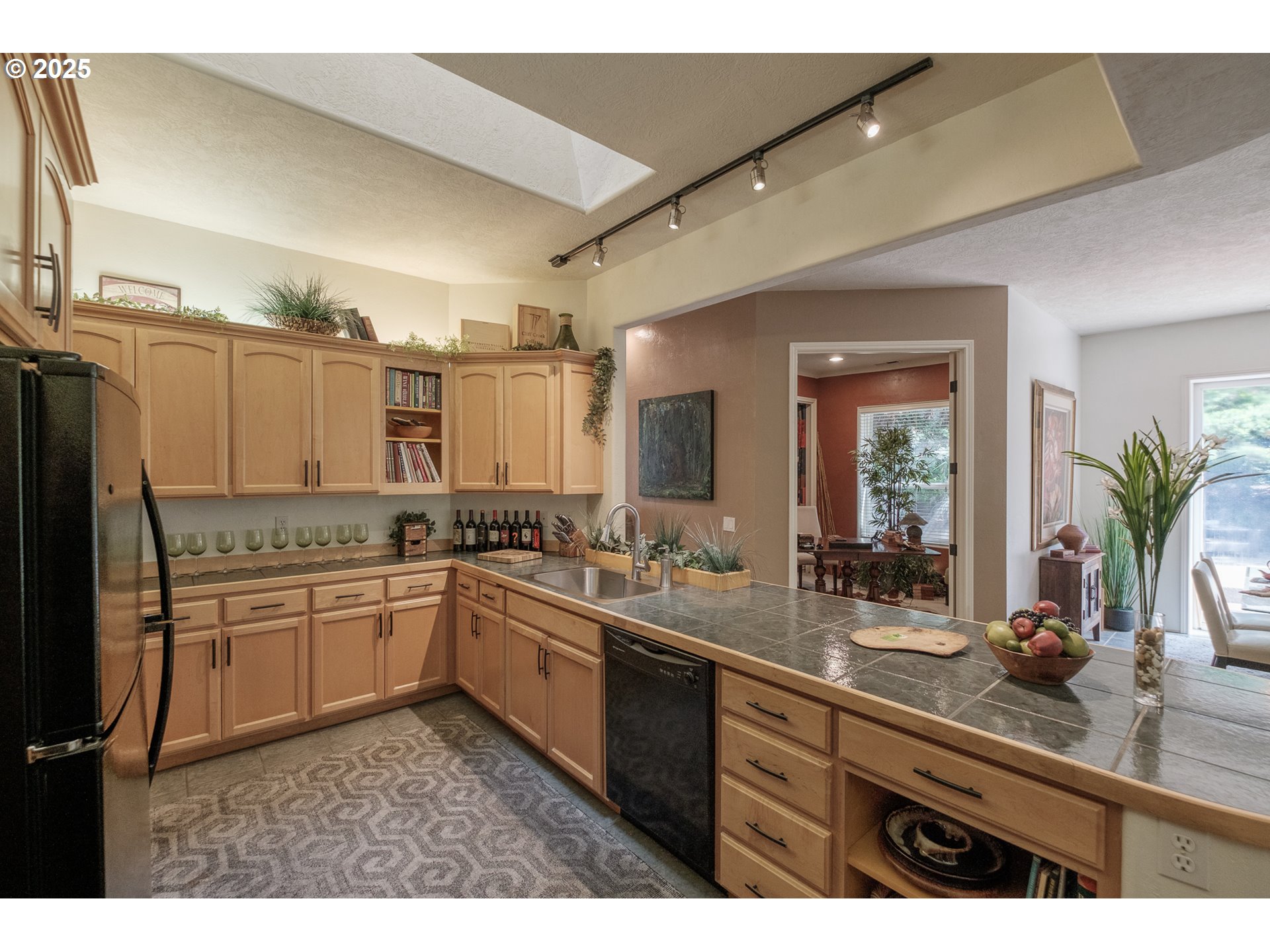 Salem, Oregon 97306, United States, 3 Bedrooms Bedrooms, ,2 BathroomsBathrooms,Residential,Active,120226