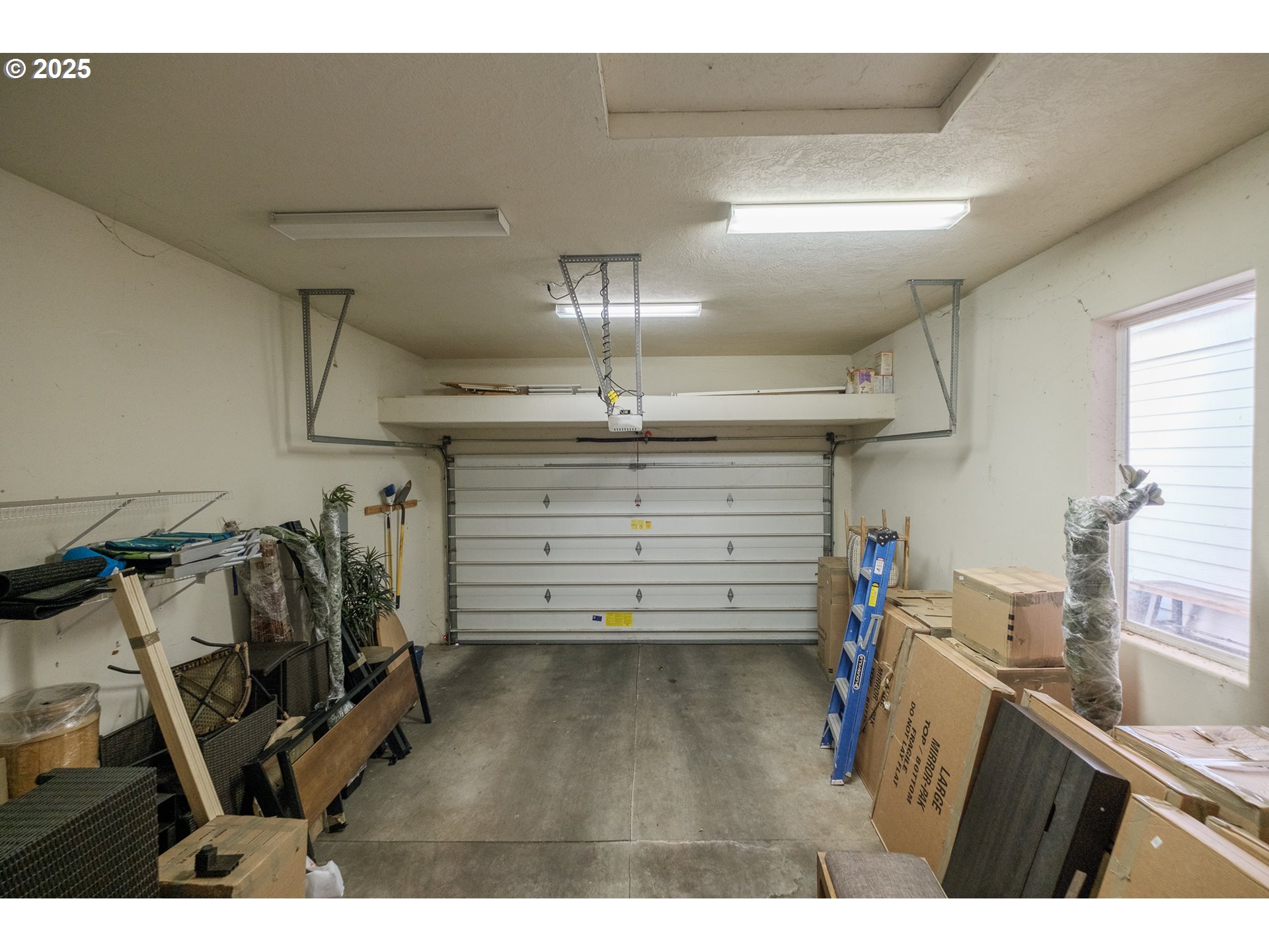 Salem, Oregon 97306, United States, 3 Bedrooms Bedrooms, ,2 BathroomsBathrooms,Residential,Active,120226