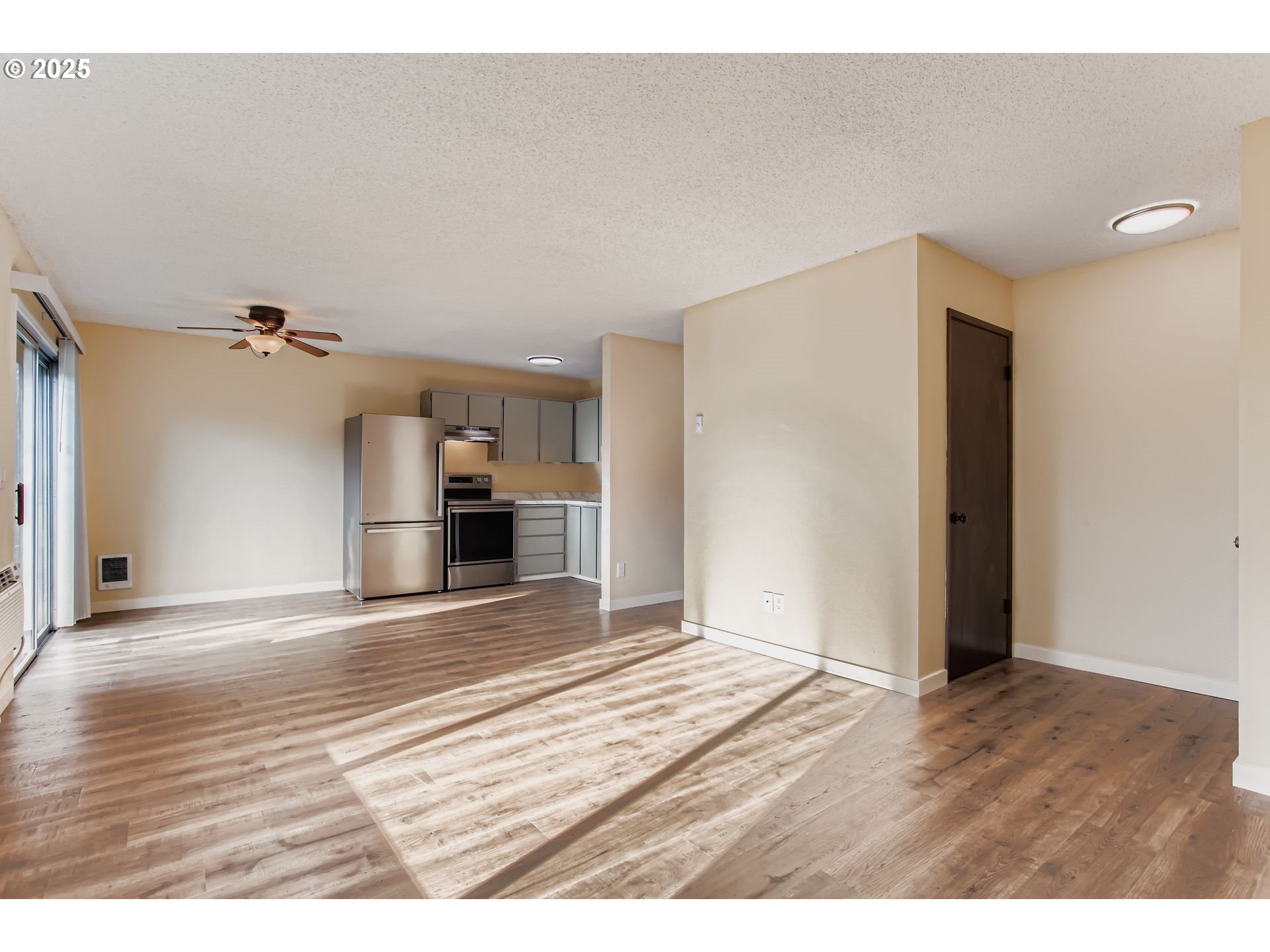 200 SW FLORENCE AVE C6