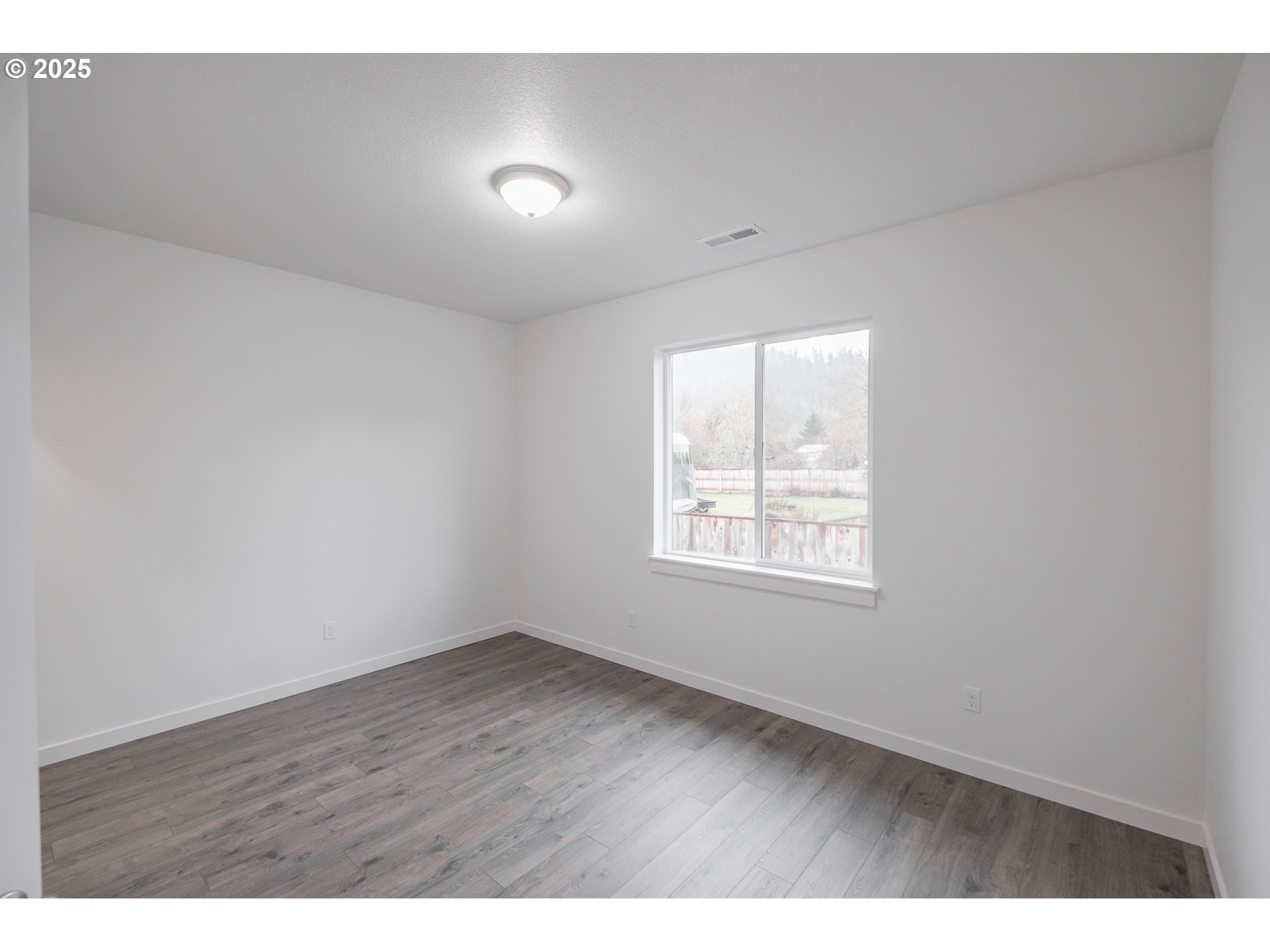 Lebanon, Oregon 97355, United States, 9 Bedrooms Bedrooms, ,8 BathroomsBathrooms,Residential,Active,77615