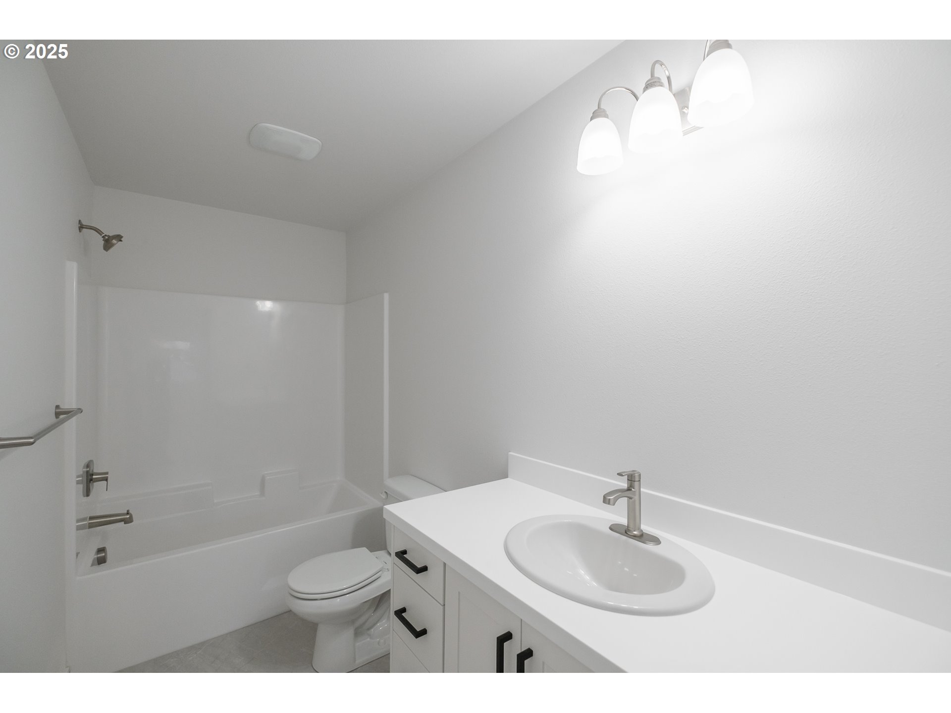 Lebanon, Oregon 97355, United States, 9 Bedrooms Bedrooms, ,8 BathroomsBathrooms,Residential,Active,77615