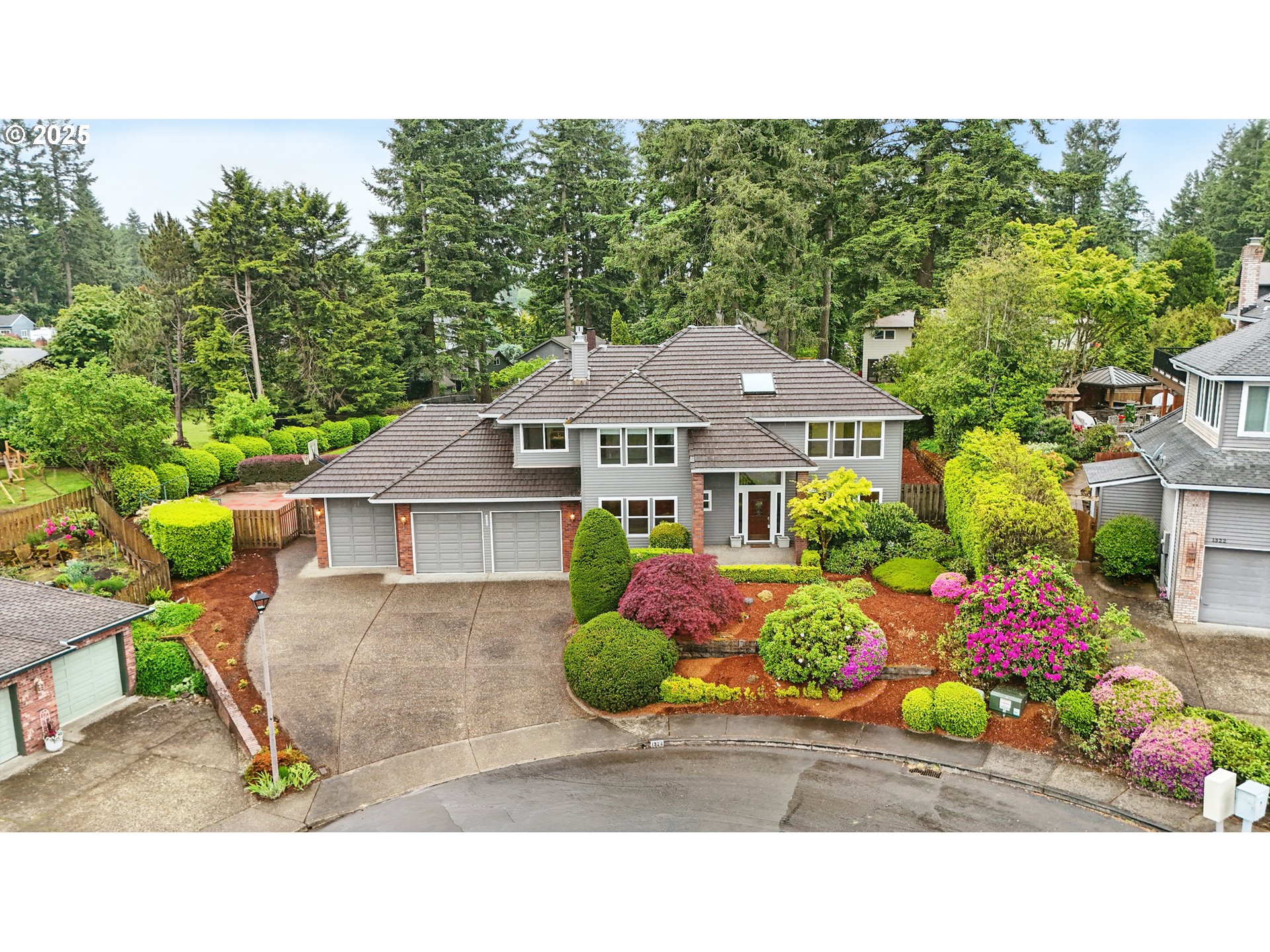 1324 STONEHAVEN DR