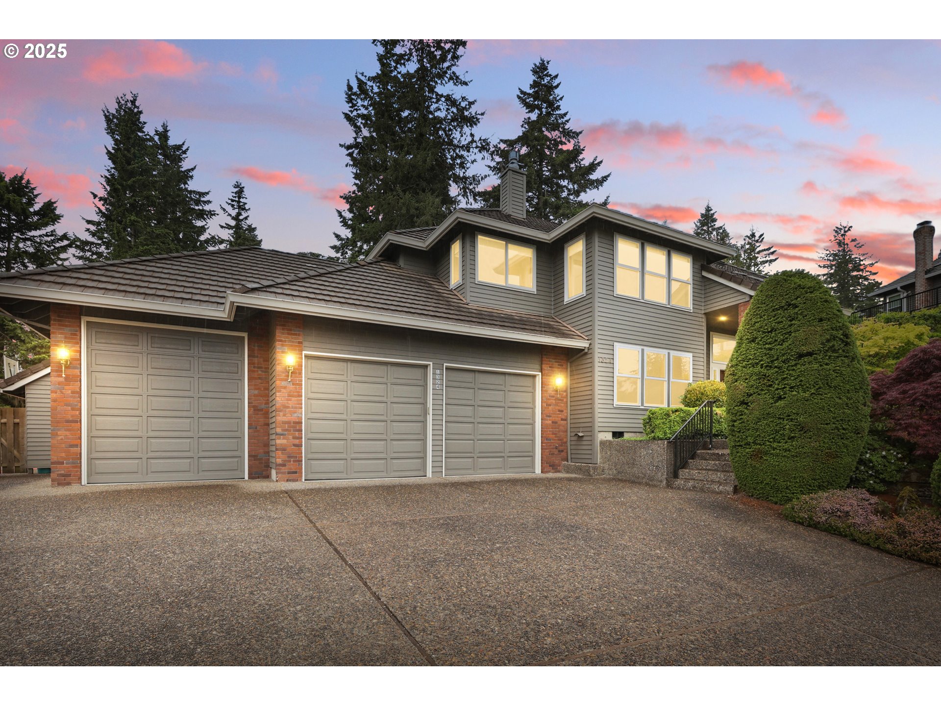 1324 STONEHAVEN DR