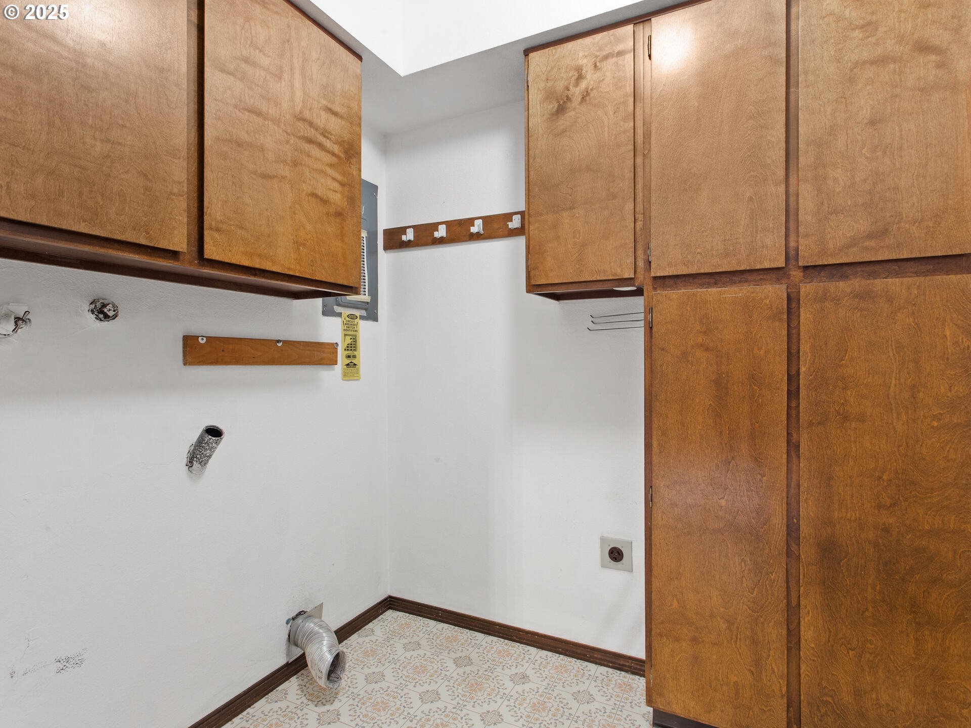 Battle Ground, Washington 98604, United States, 3 Bedrooms Bedrooms, ,3 BathroomsBathrooms,Residential,Active,253741