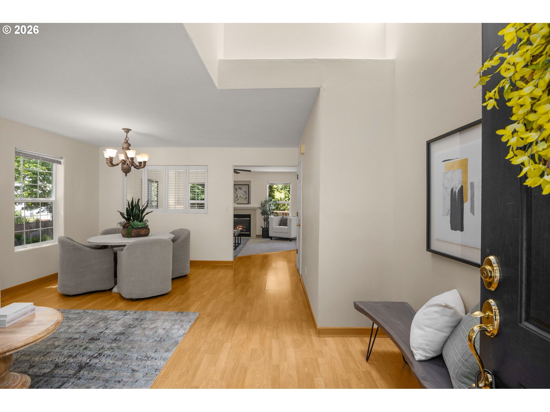 129 NE DANBURY AVE