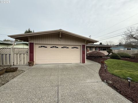 13601 NE SACRAMENTO ST Portland OR 97230