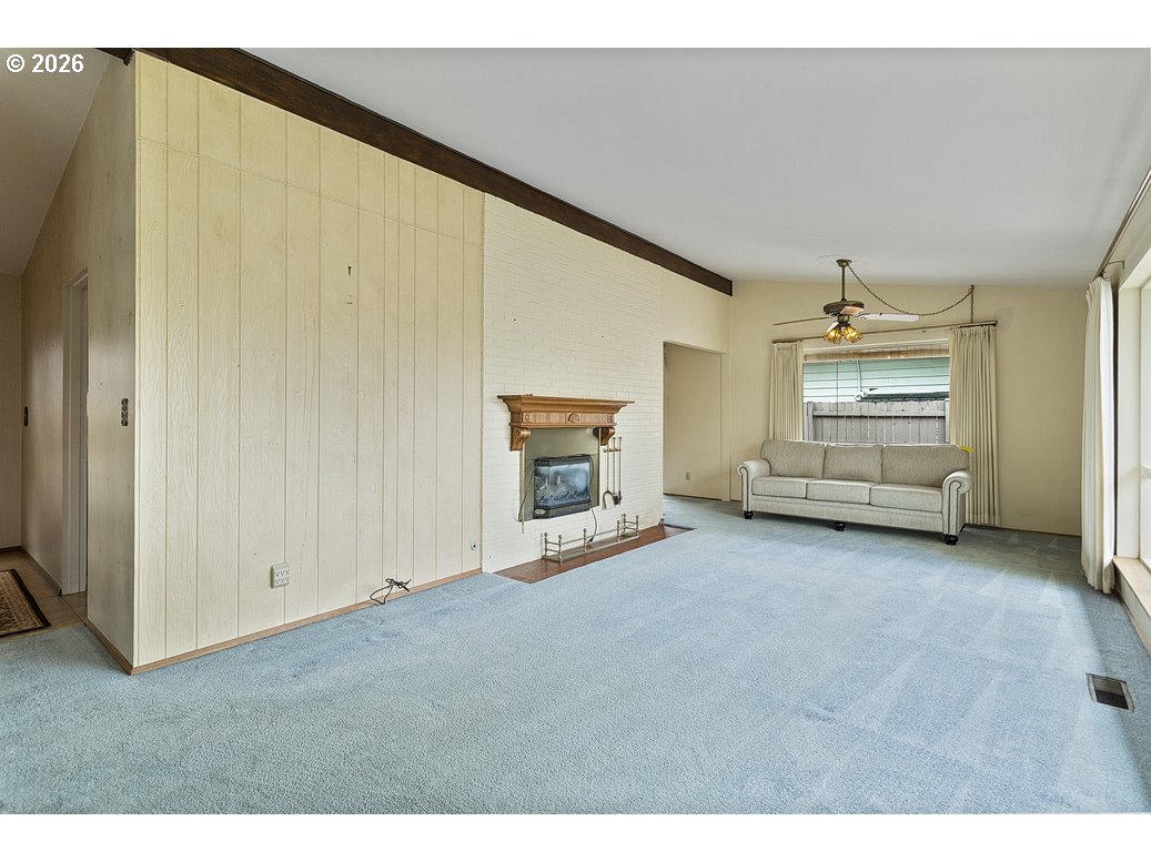 13601 NE SACRAMENTO ST