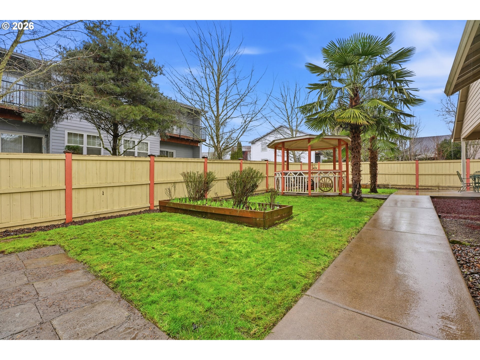 213 SW BLUE HERON CT