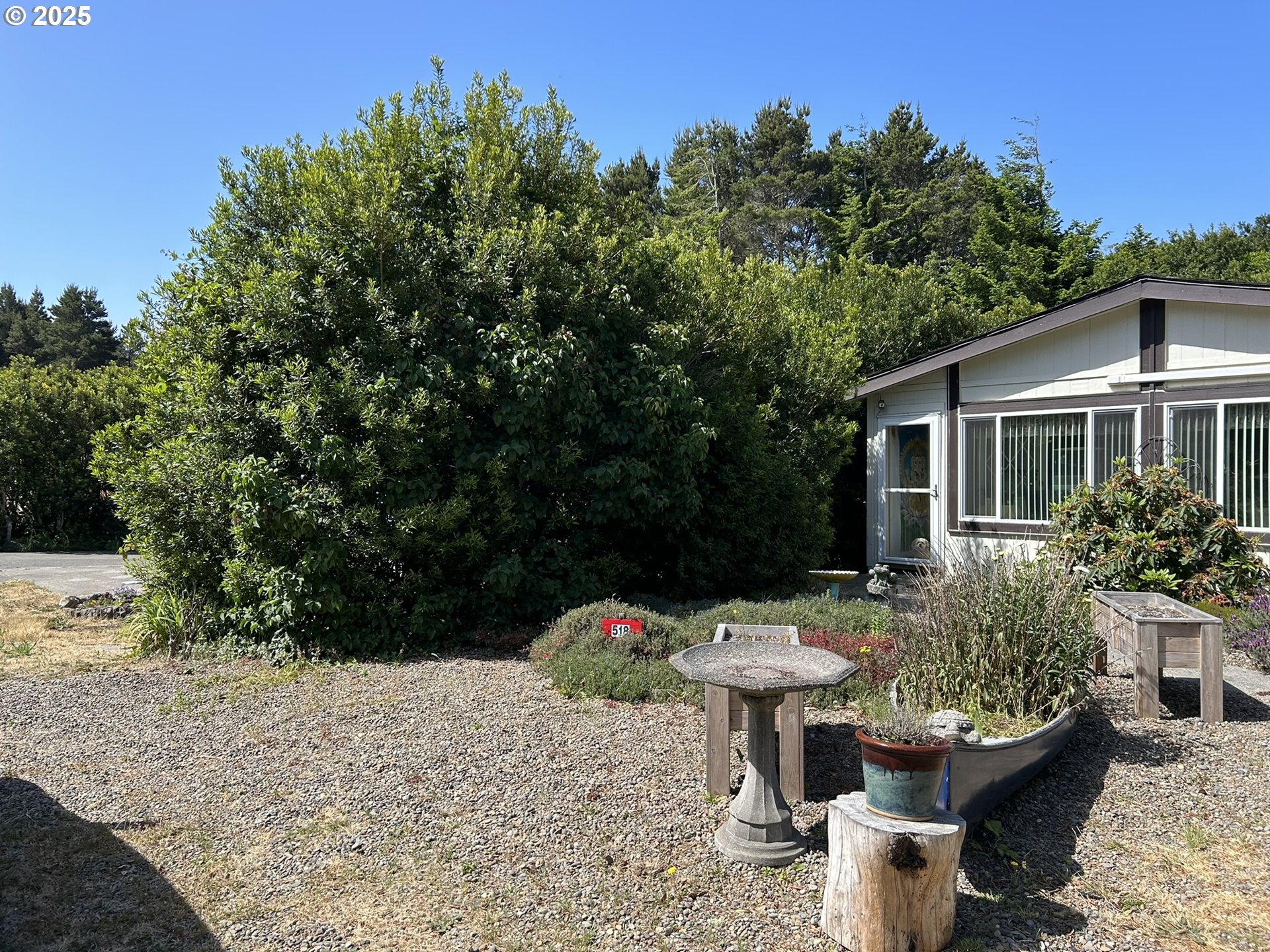 1601 RHODODENDRON DR 518