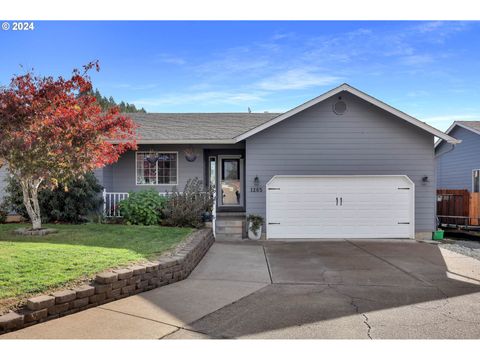 A home in Cottage Grove