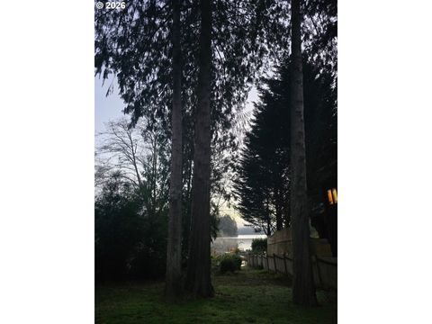 0544377 Bayberry LN Florence OR 97439