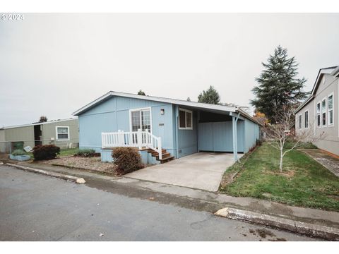 A home in Newberg