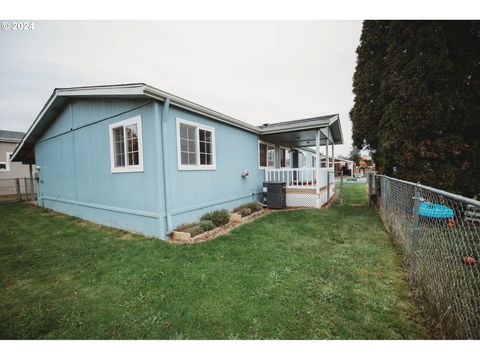 A home in Newberg