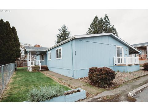 A home in Newberg