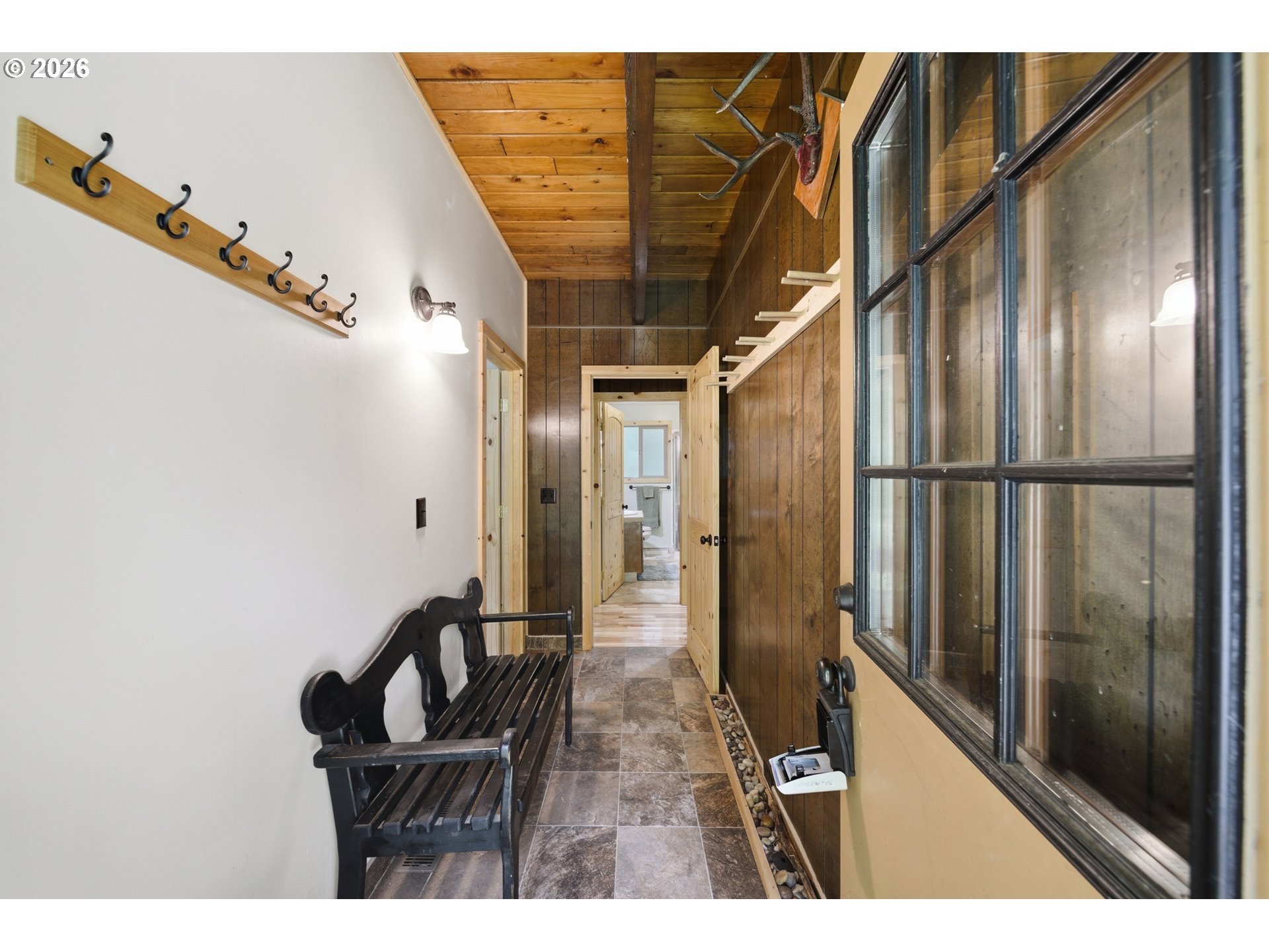 28061 E MOUNTAIN VIEW DR