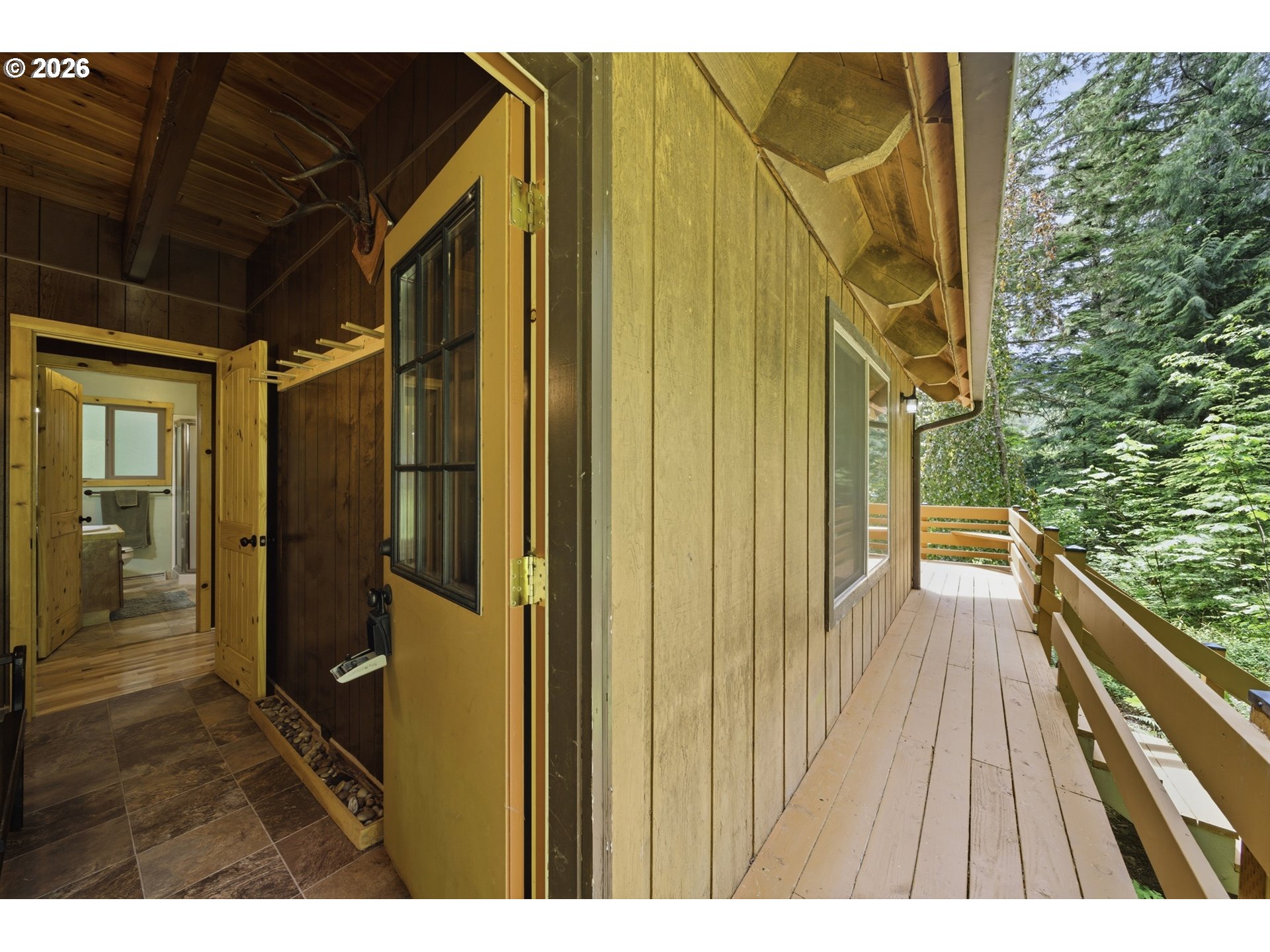 28061 E MOUNTAIN VIEW DR
