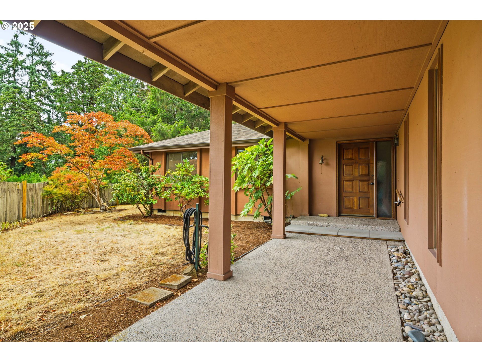 191 CREST DR